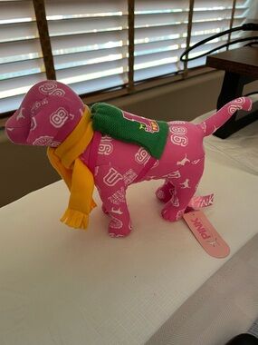 NWT PINK Victoria’s Secret mini dog with scarf and backpack